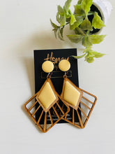 Carregar imagem no visualizador da galeria, Brincos Artesanais Bahia