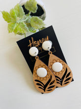 Carregar imagem no visualizador da galeria, Brincos Artesanais Bahia